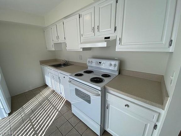 4th image of 13614 Oakbrook Dr #3614