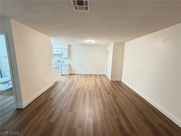 3517 Folage Dr #4 — Photo 4