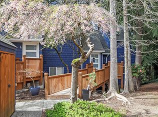 9165 45th Avenue SW #6, Seattle, WA