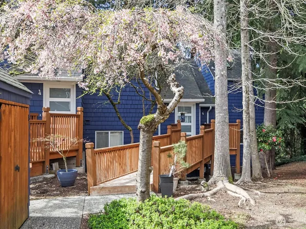 9165 45th Avenue SW #6, Seattle, WA 98136