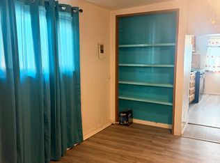 2215 Hooper Rd SW #B, Albuquerque, NM 87105