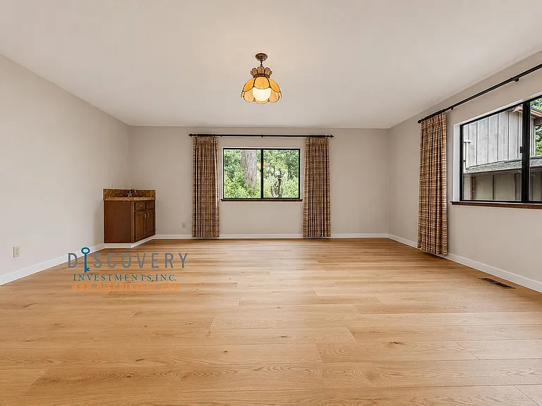 1188 Glencourt Dr — Photo 49
