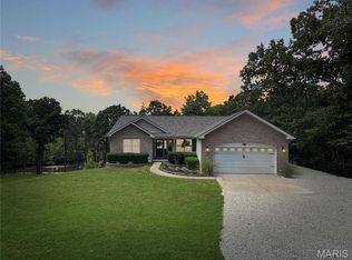 725 Forestview Dr, Union, MO 63084