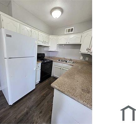 1st image of 412 W Monroe Ave APT 21