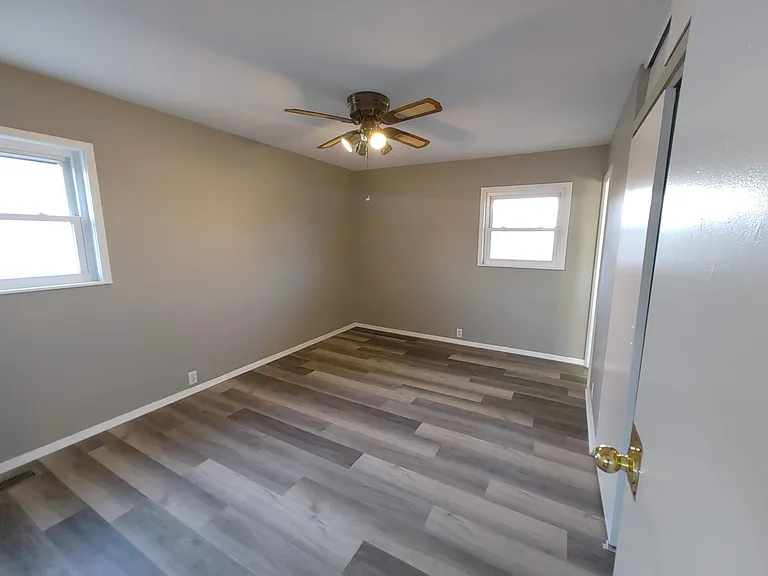 52 Beacon Ave — Photo 16