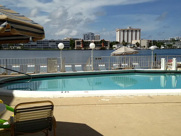 300 Golden Isles Dr #119 — Photo 13