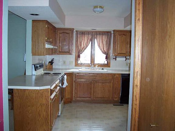3rd image of 438 Greenvalley Dr