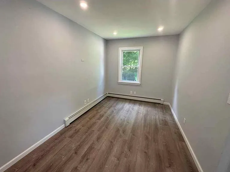117 Croton Park Rd #1 — Photo 10