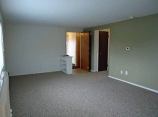 60 Barbie Ct APT 4, Rochester, NY 14626