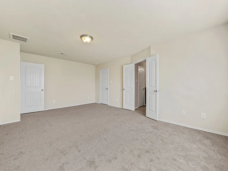 1533 Redbridge Dr — Photo 11