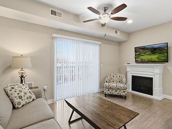 3rd image of 2497 Sweet Home Rd #2-302