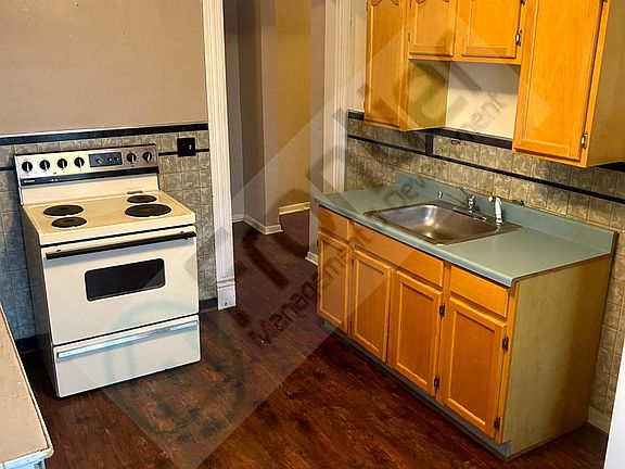 4th image of 409 Elmwood Ave #3