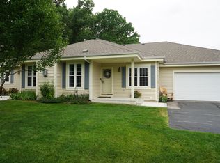 1407 E Buckwood Dr #1407, Oak Creek, WI 53154