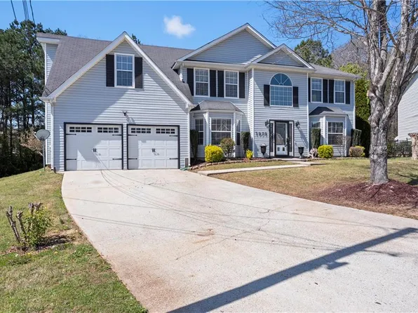 1979 Resting Creek Dr, Decatur, GA 30035