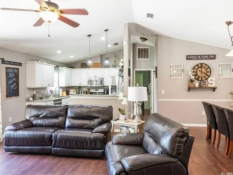 8404 SW 66th Ln — Photo 8