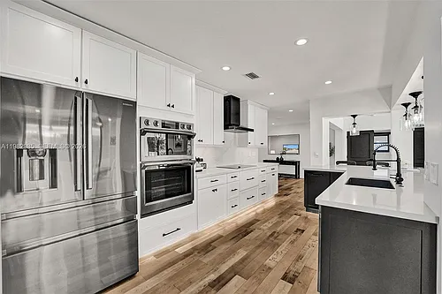 16637 SW 55th Ter Photo 1