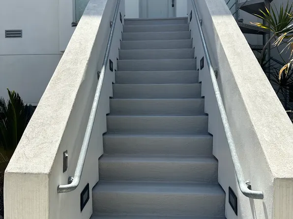 1361 Loring St, San Diego, CA 92109