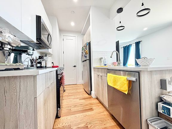3rd image of 1644 New York Ave #5C