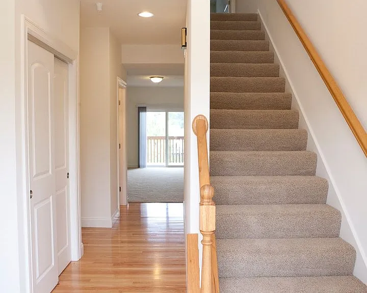 810 W Trailcreek Dr — Photo 3