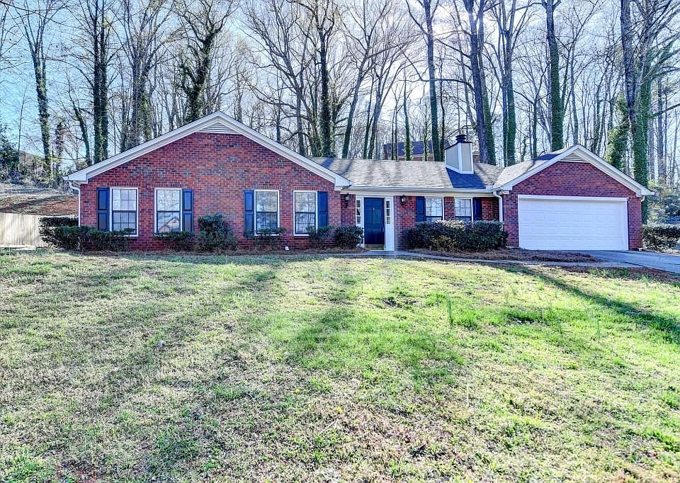1st image of 642 Dogwood Dr