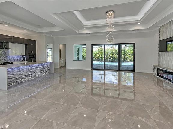 5th image of 2847 Cape Coral Pkwy W