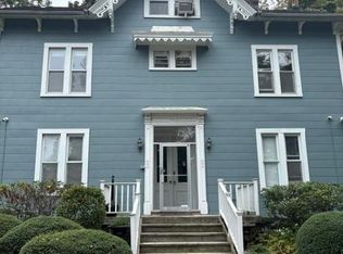 25 Knollwood Ave APT 5, Huntington, NY 11743