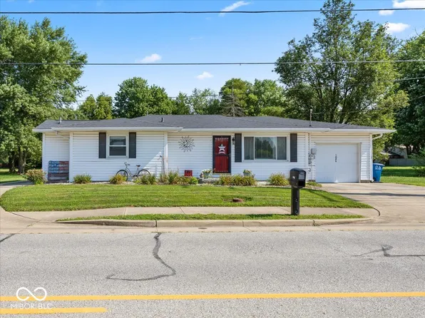 1086 E McKay Rd, Shelbyville, IN 46176