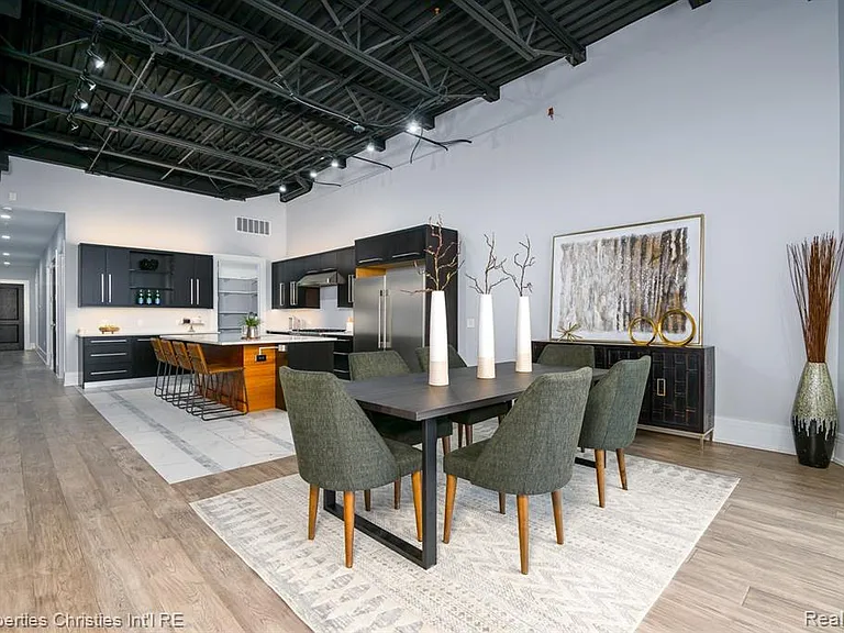32686 Woodward Ave #E — Photo 5