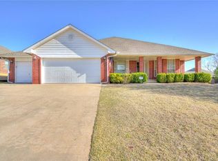 11537 Sherwood Ct, Midwest City, OK 73130