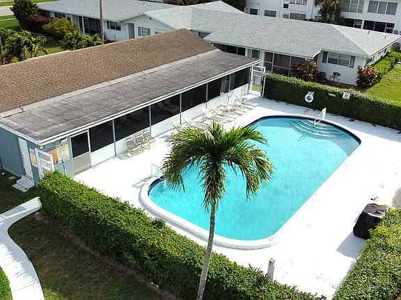 2nd image of 6560 Winfield Boulevard #102