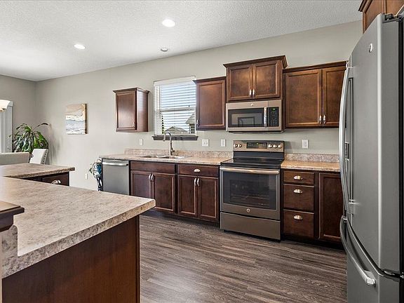 5th image of 2924 Timber Cove Dr