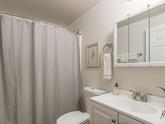 4th image of 1533 Lacey St #310