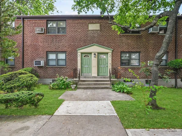 58-33 246th Crescent #0647, Douglaston, NY 11362