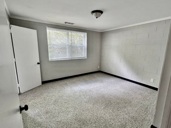 2209 Morehead Ave APT 4
