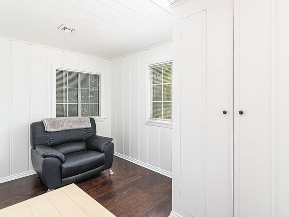 4th image of 3886 Wawona St