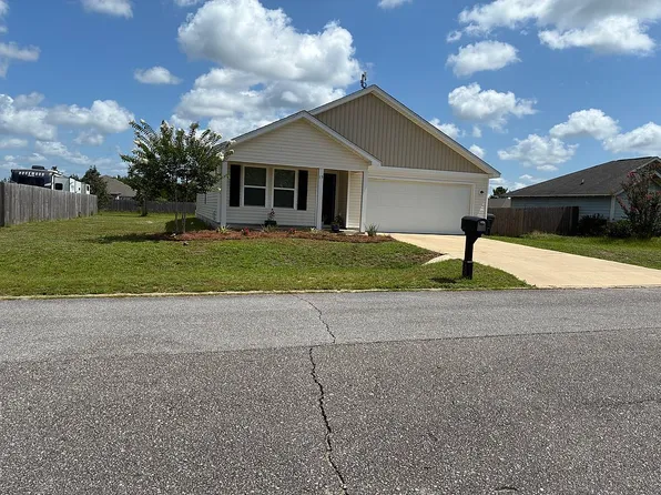 15 Lockwood Way E, Defuniak Springs, FL 32435
