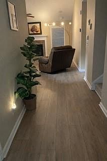 2nd image of 807 Kenwood Ln