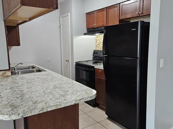 205 Berry Tree Pl, Brandon, FL