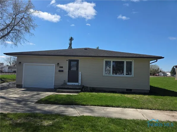 10 W Main St, Leipsic, OH 45856