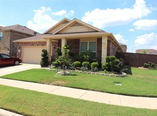 2627 Brookvalley Ln, Grand Prairie, TX 75052