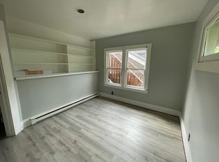4055 7th Ave NE #4055, Seattle, WA 98105