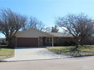 433 Edgebrook Ave, Brookville, OH 45309