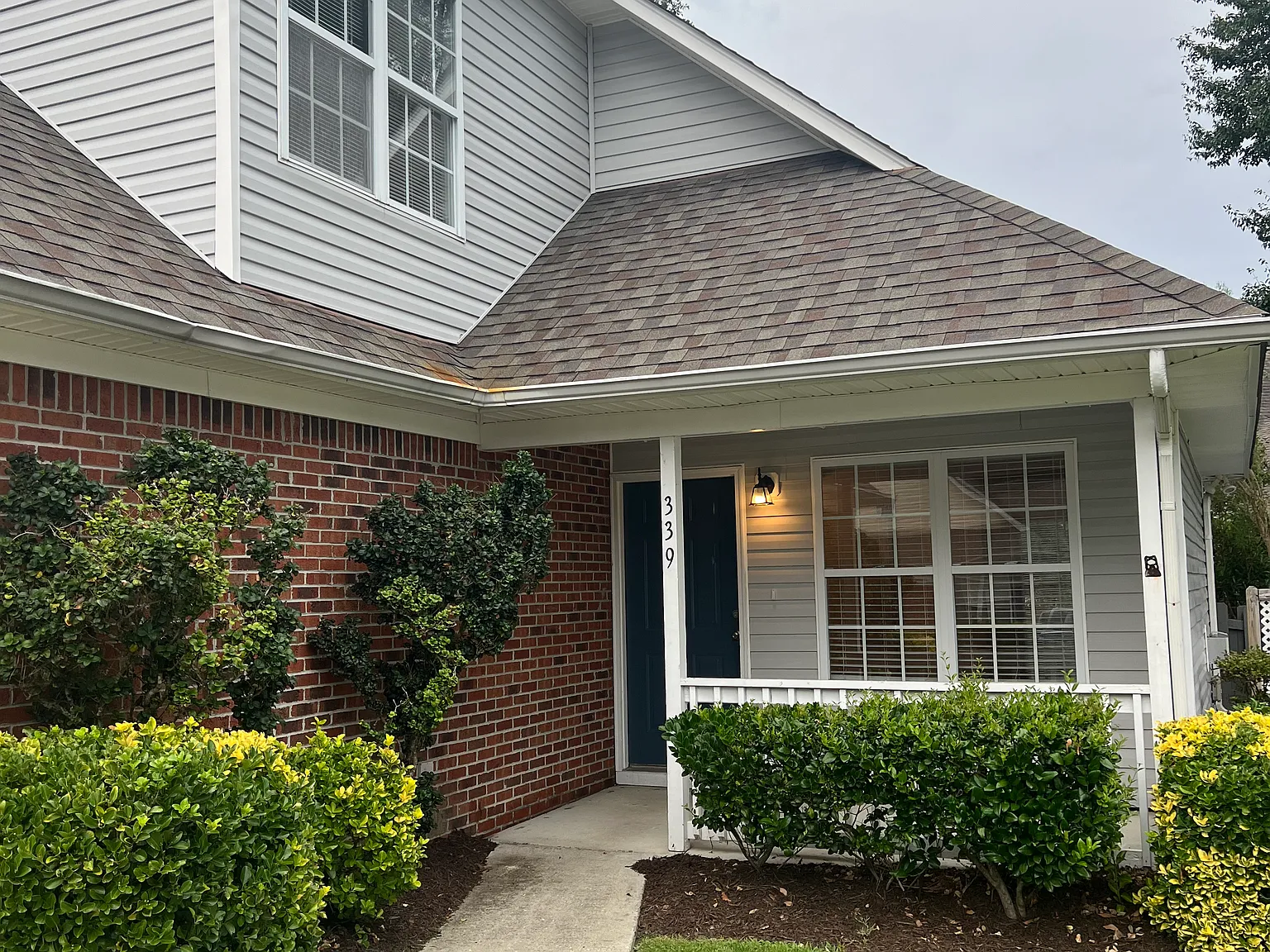 3 bed, 1100 sqft, $1,900 — Photo 1