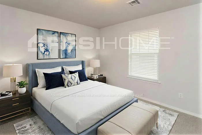 3705 SW 44th St — Photo 10