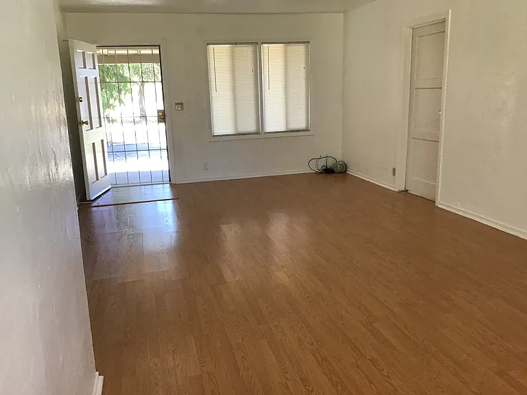 3832 Natoma Way — Photo 4