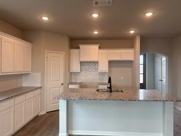 1329 Frio Dr, Springtown, TX 76082