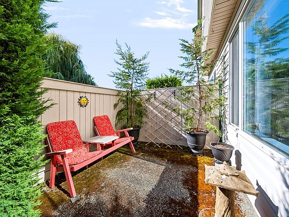 4th image of 1906 Bowen Rd #6