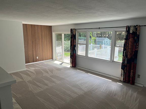 2nd image of 3818 Robin Ln