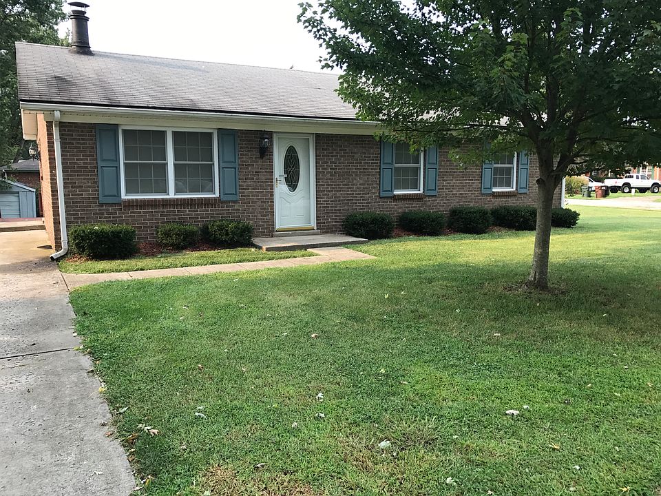 1st image of 217 Williamsburg Dr