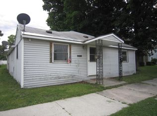 209 W John St, Newberry, MI 49868